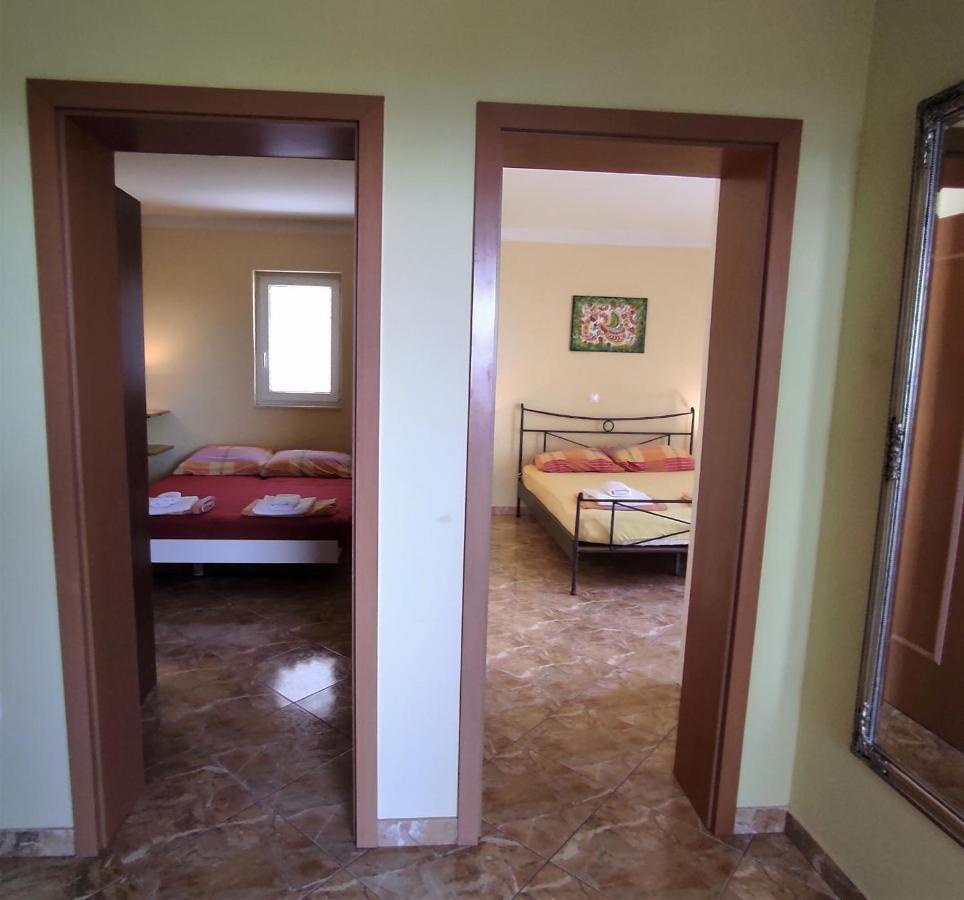 טרוגיר Apartments Barisic Hrvatskih Zrtava 404 Seget Vranjica מראה חיצוני תמונה