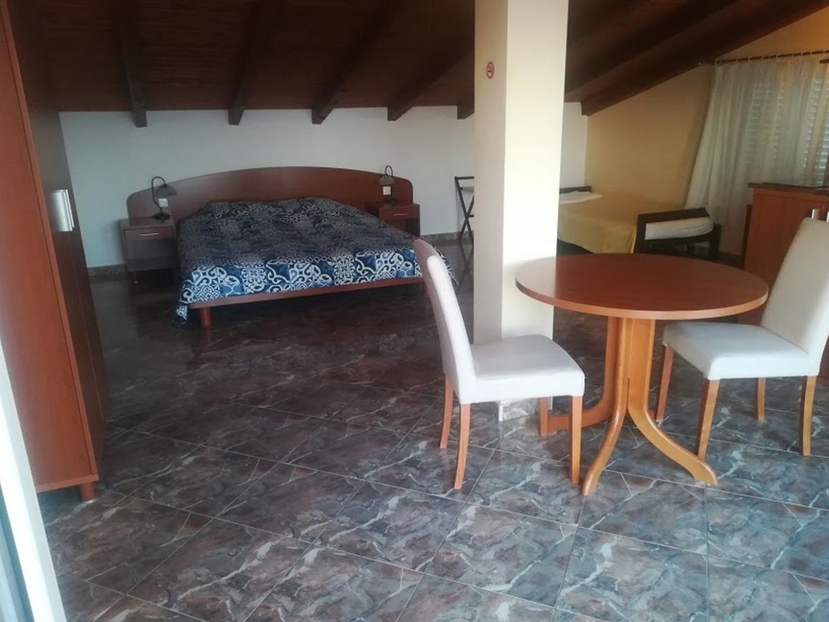טרוגיר Apartments Barisic Hrvatskih Zrtava 404 Seget Vranjica מראה חיצוני תמונה