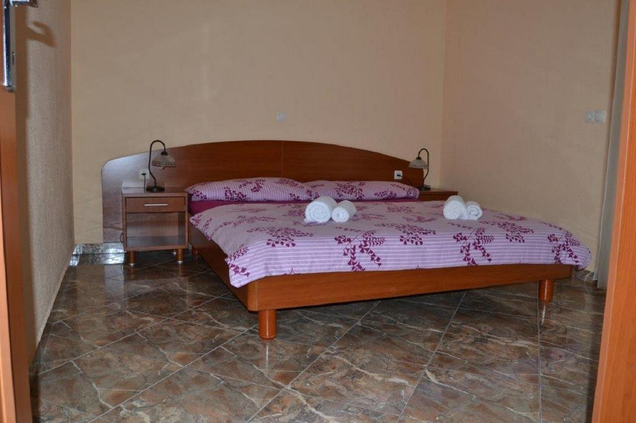 טרוגיר Apartments Barisic Hrvatskih Zrtava 404 Seget Vranjica מראה חיצוני תמונה