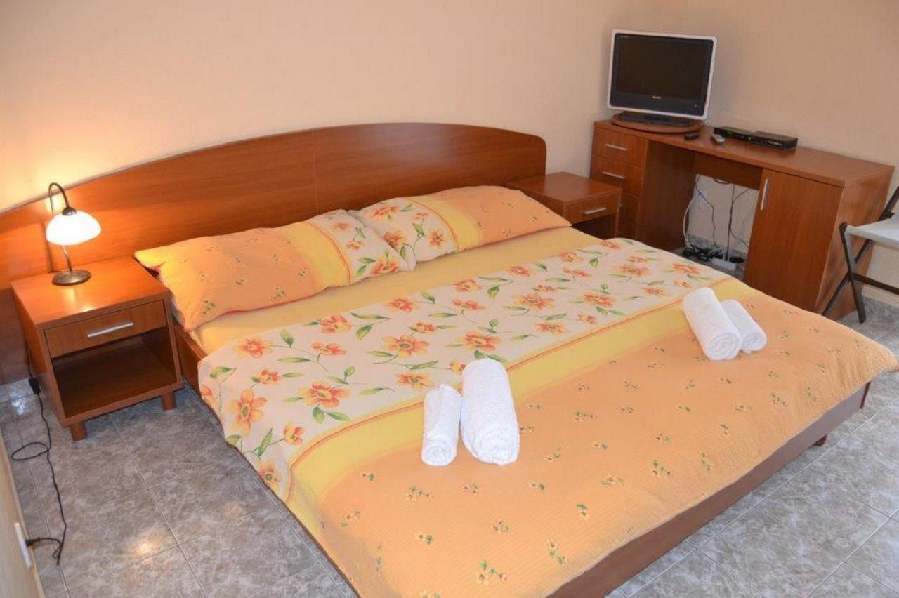טרוגיר Apartments Barisic Hrvatskih Zrtava 404 Seget Vranjica מראה חיצוני תמונה